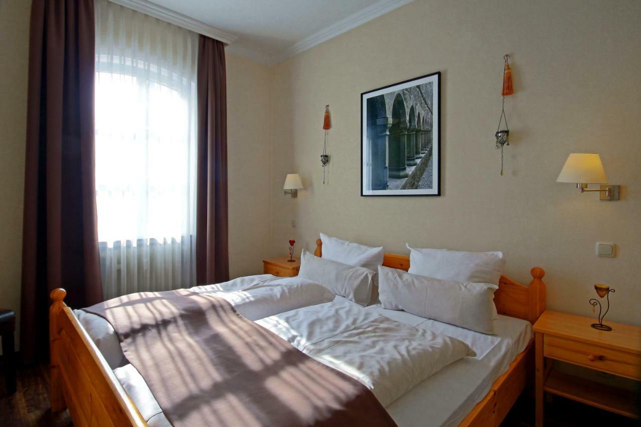 Hotel Zum Goldenen Stern Prüm Exteriör bild